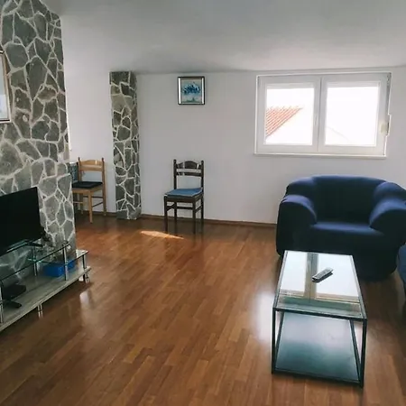 Konukevi Jurica 3*
